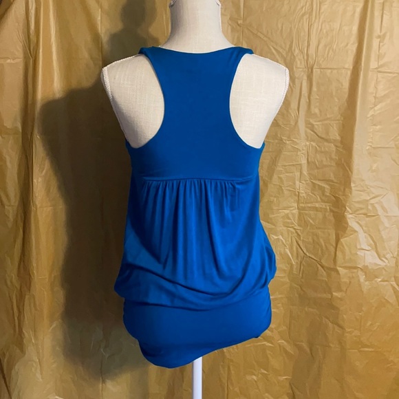 Forever 21 Tank ❄️ - Picture 7 of 7